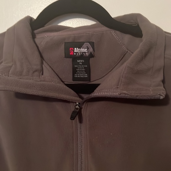 Men’s XL long sleeve pull over - Picture 1 of 2